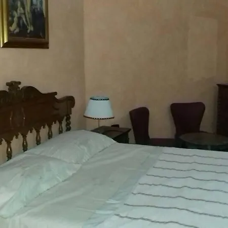 Palazzo Spiga كوارتو سانتيلينا